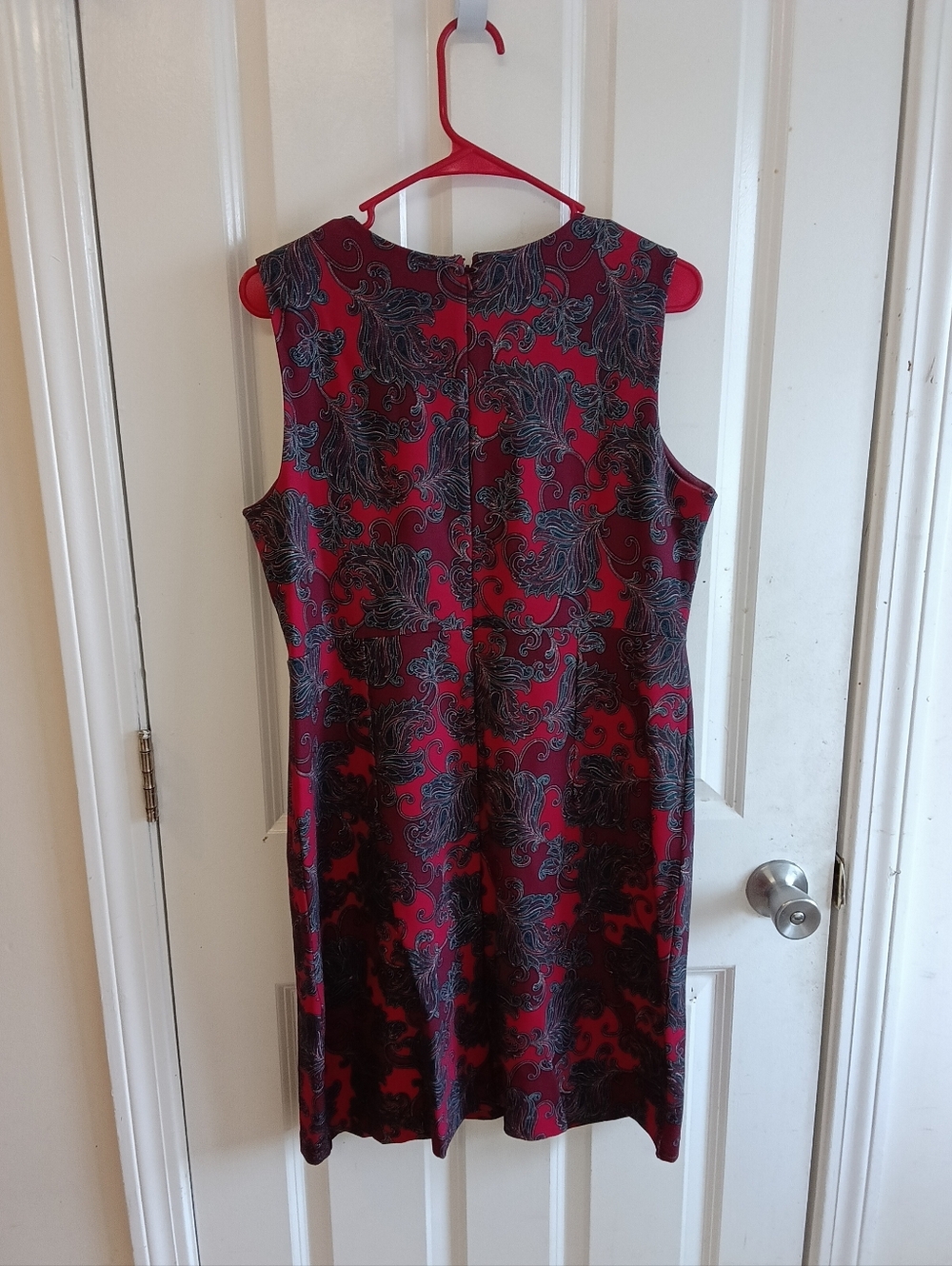 Lands' End Sleeveless Red & Black Floral-Print Shift Dress - Picture 6 of 7